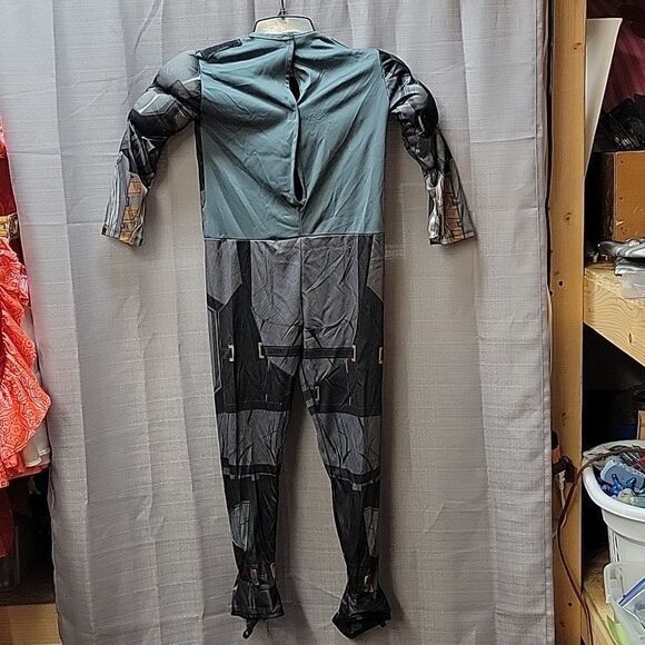 JUSTICE LEAGUE BOYS TACTICAL BATMAN COSTUME plus one piece jammies - Picture 5 of 13